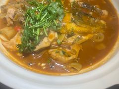 -魏铭鱼头捞饭(晋阳路店)