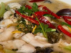 金汤酸菜海鲈鱼-肴约·花园式餐厅(湖里店)