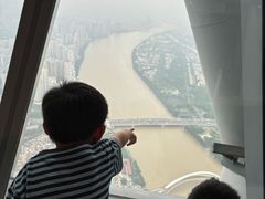 -广州塔卢特斯法国旋转餐厅
