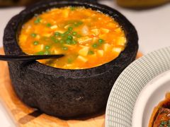 石锅蟹黄豆腐-醉舍·新淮扬菜(长宁龙之梦店)
