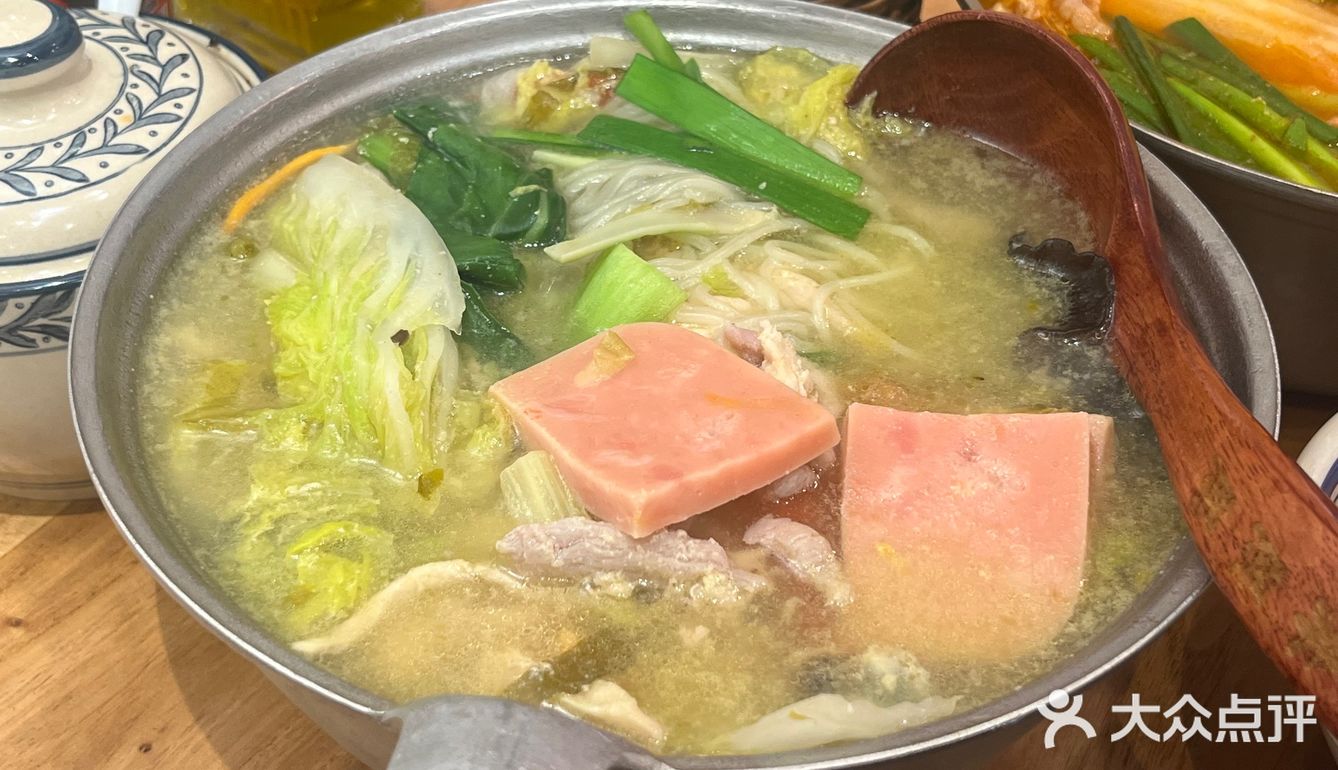 在磨碟沙!川渝风味嗦粉自由!无限续!