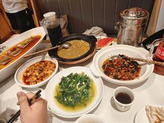 -饭橘汉江码头·乡野土菜馆(静安路店)