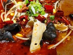 -渝是乎酸菜鱼·川渝小炒(新世界百货望京店)