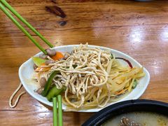 -志权牛肉面(灵山路店)