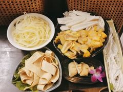 -鲜潭蒸汽石锅鱼(万象前海店)