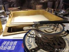 -尚尚仙·酸汤猪手·猪肚鸡火锅(华联万柳购物中心店)