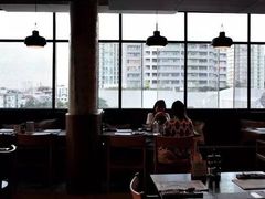 -ROAST coffee & eatery