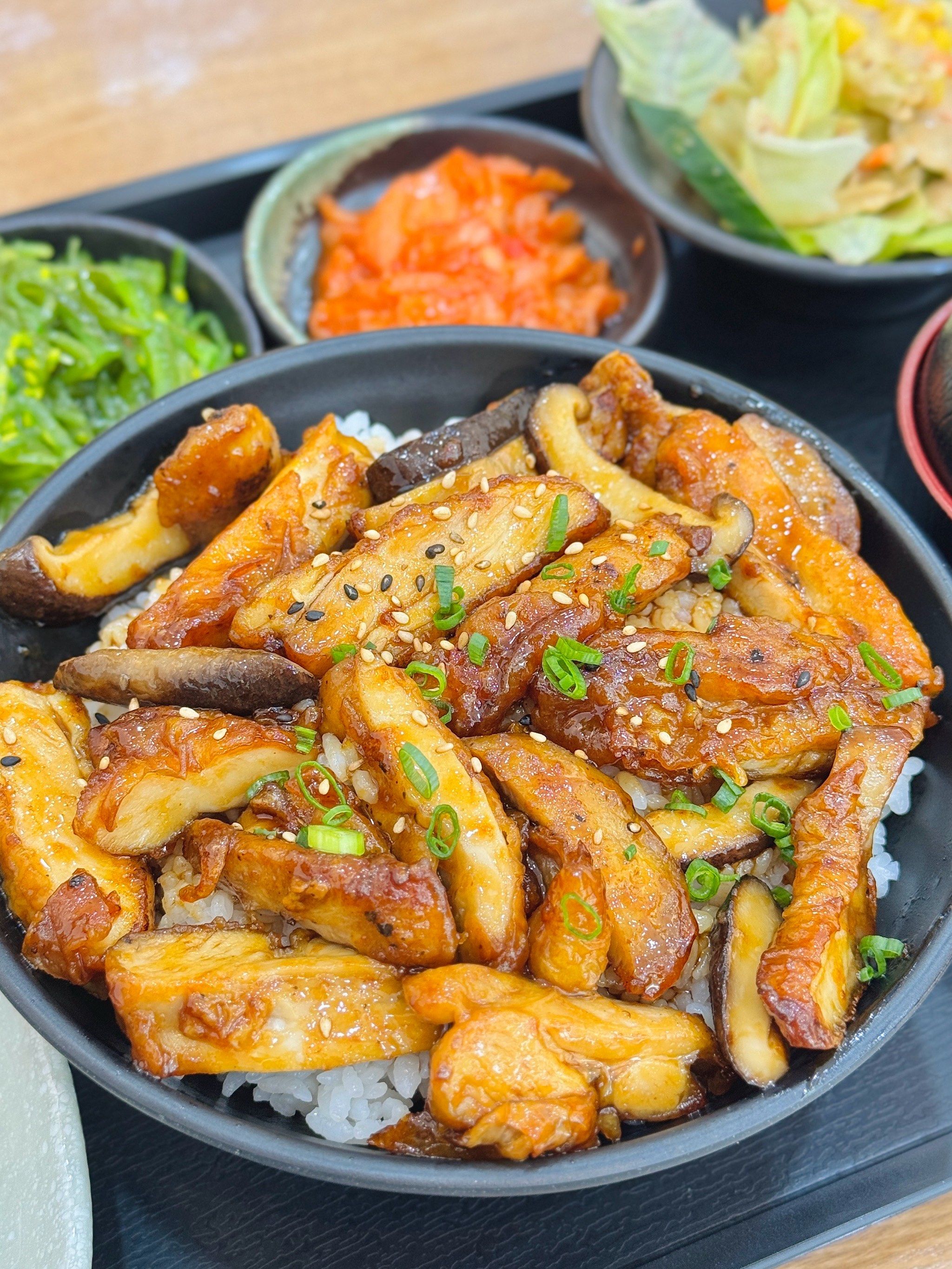 日式照烧鸡腿饭定食来一份