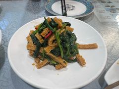 -汗腾格里·风味餐厅(新疆驻京办店)