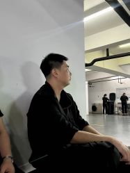 -侨治发型
