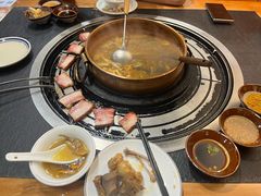 -阿山卓·野生菌火锅·纳西火塘烤肉