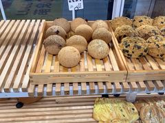 -焙丽拾光(麦凯乐直营店)
