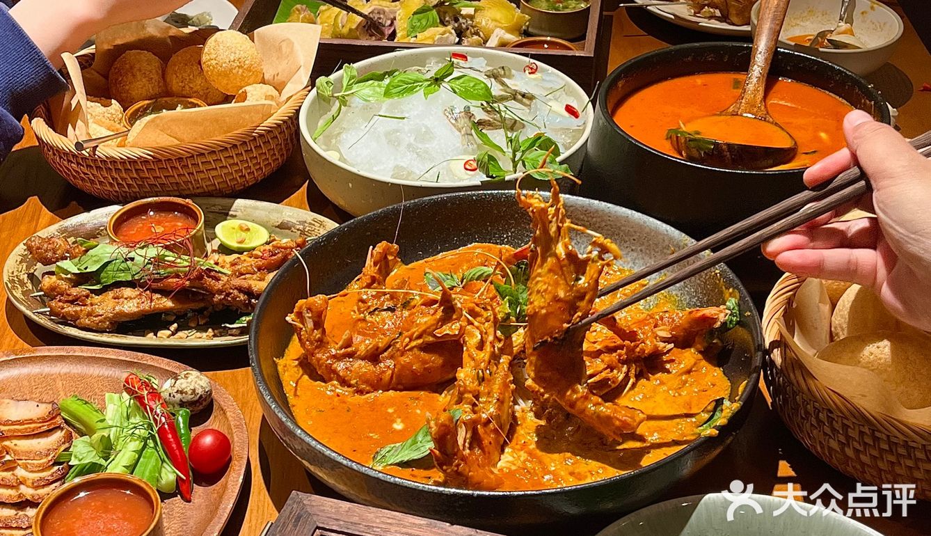𓌉🥘𓇋到清迈了 跟东莞似的…