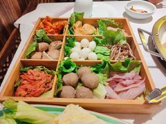 -十三幺山野火锅(市府路店)