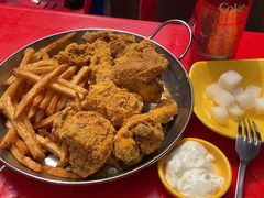 -BHC炸鸡(明洞总店)