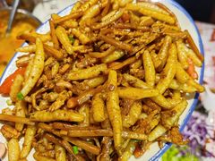 -威记烧嘢·南宁烧烤·超级生牛(绿地店)