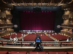 -交通银行前滩31演艺中心