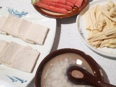 -贵府酸汤牛肉火锅·贵州老字号(飞山街店)