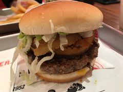 -FATBURGER 特富客汉堡(外交公寓店)