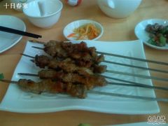 3元一串的羊肉串-巴扎美食·新疆菜·西域歌舞表演餐厅(新疆大厦店)
