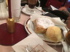 -Cafe Sacher(WIEN)