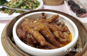 Bawang面 Sauce Steamed Chicken Feet