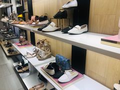 -BeLLE 百丽(上海月星环球港店)