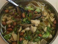 -卓雅桂林米粉