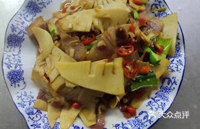 Bamboo Shoot and Pork Belly Stir-fry
