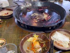-黄潇洒老火锅(九眼桥宏济巷店)