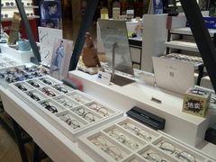 -沫芮眼镜·蔡司·依视路·尼康明月(环创店)