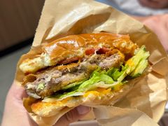 安格斯牛肉芝士堡-魏家凉皮(儿童医院店)