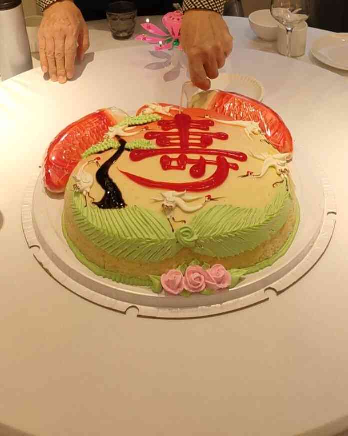 四远香糕点(长江道店)-"去年大姨夫60岁生日,购买过白皮寿桃,豆.