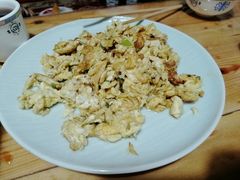 韭菜花炒笨鸡蛋-老阿妈乌海蒙餐馆(锦馨园小区店)