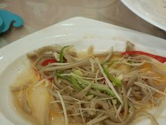 -马尔龙新疆饭店·清真(瑞景店)