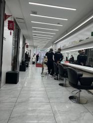 -朗峰专业美发沙龙