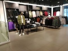 -H&M(鹏欣水游城店)
