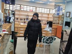 -豪门视光·星趣控·蔡司依视路眼镜代理商(中央大街店)