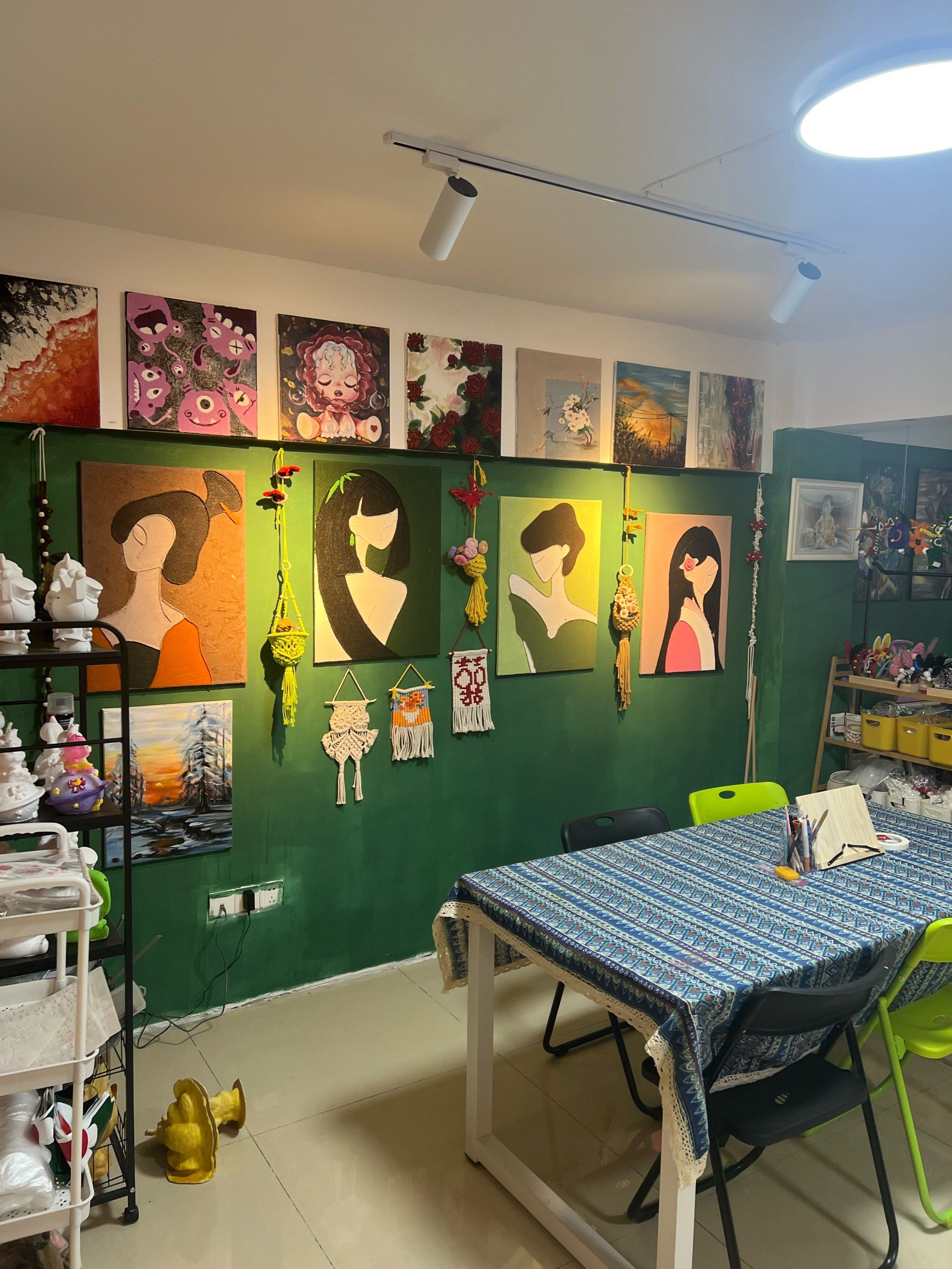 发现一家diy工作室,教你自己做手工装修房间