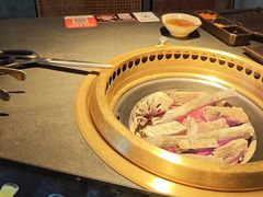 -铭牛烧肉·和牛海鲜自助(高新月牙湖店)