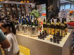 -雍和会海鲜姿造自助(湖东路店)