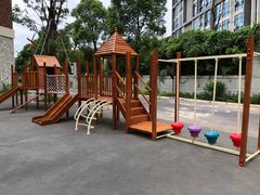 国际幼儿园操场-广州加拿大国际学校