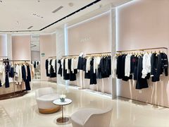 -王府井奥莱临潼小镇(临潼店)