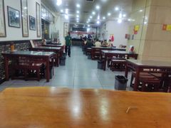 -牛一嘴·兰州牛肉面·大盘鸡(财富中心店)