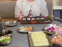 -围炉肉舍•炭烤活鳗•丹东海鲜烤肉(步行街店)