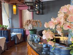 -八府香鸭·啫啫煲(华山路店)