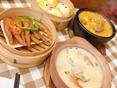 -新大咀港式茶餐厅(宝山万达店)