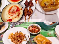 -金马门国际美食百汇(珞喻路店)