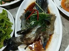 -四川小胡子海鲜(丁村万人海鲜广场店)