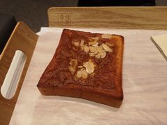 厚切焦糖扁桃仁吐司-奈雪的茶(漫广场店)